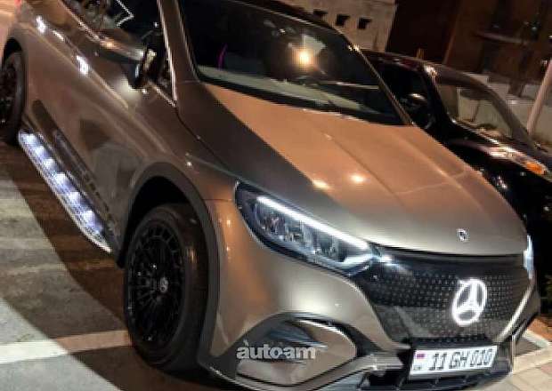 Mercedes-Benz EQE SUV 2023 — photo 1