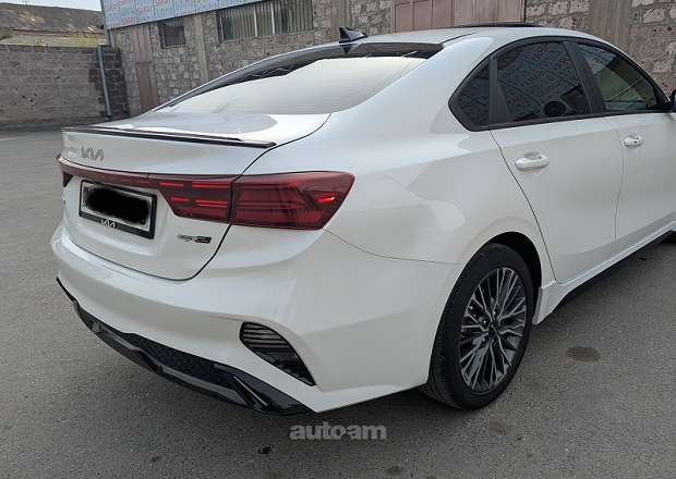 Kia Forte 2023 — լուսանկար 2