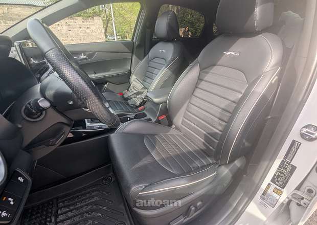 Kia Forte 2023 — լուսանկար 7