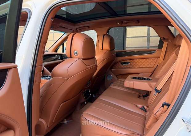 Bentley Bentayga 2021 — фото 10