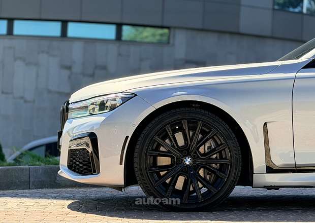 BMW 750 2019 — լուսանկար 15