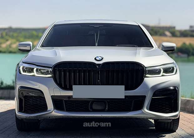 BMW 750 2019 — լուսանկար 2