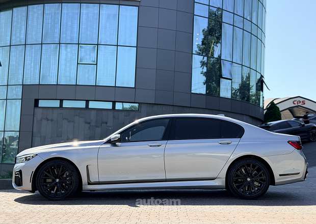 BMW 750 2019 — լուսանկար 14