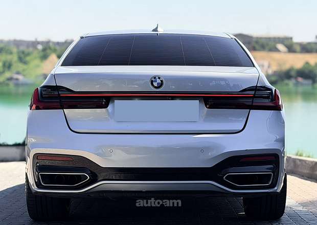 BMW 750 2019 — լուսանկար 5