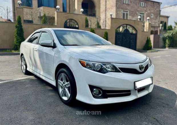 Toyota Camry 2013 — լուսանկար 3