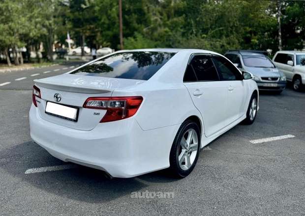 Toyota Camry 2013 — լուսանկար 4