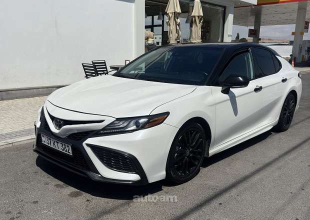 Toyota Camry 2021 — լուսանկար 4