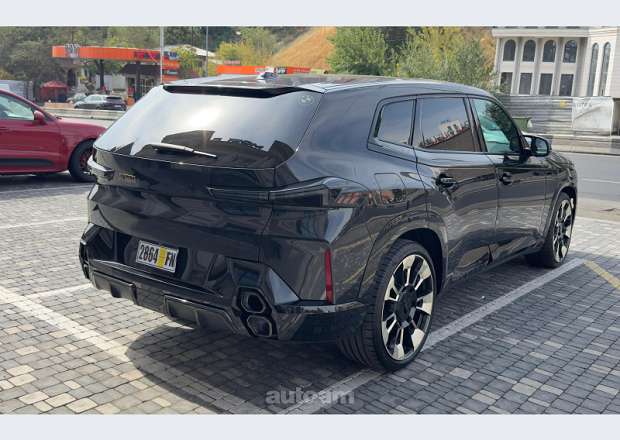 BMW XM 2023 — photo 9