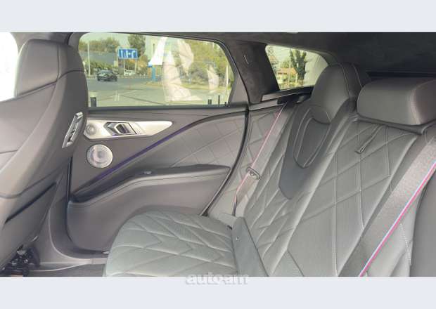 BMW XM 2023 — photo 13