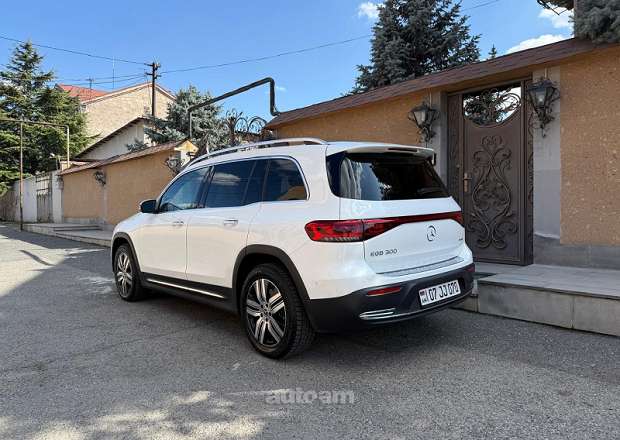 Mercedes-Benz EQB 2023 — լուսանկար 5