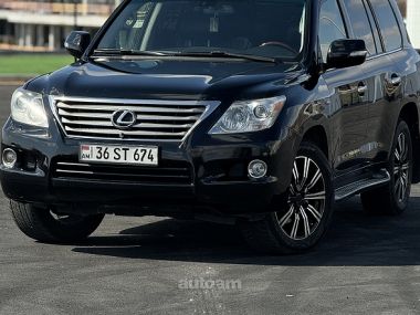 Lexus LX 570  2010 