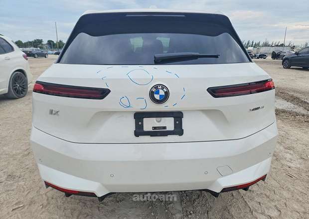 BMW iX
