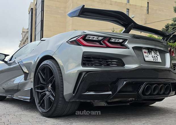 Chevrolet Corvette 2024 — photo 3
