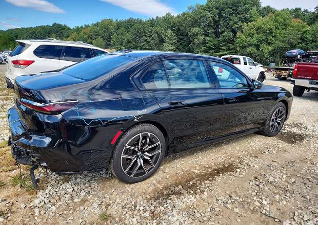 BMW 760