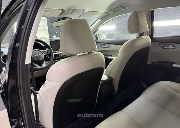Kia Forte 2023 — լուսանկար 4