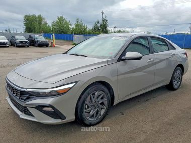 Hyundai Elantra  2026 