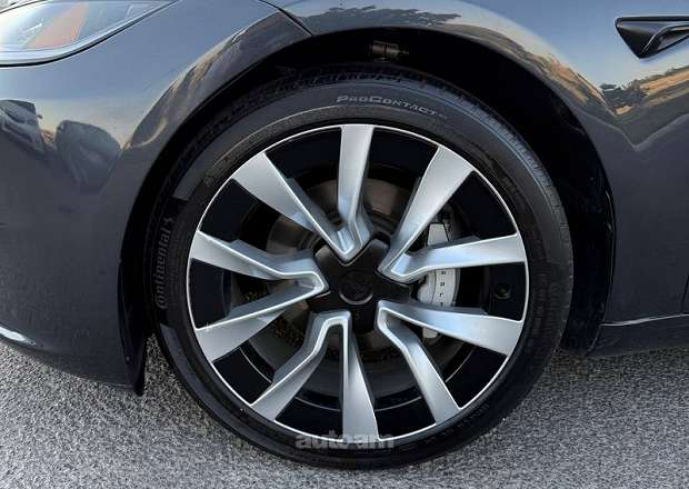 Tesla Model 3 2024 — լուսանկար 3