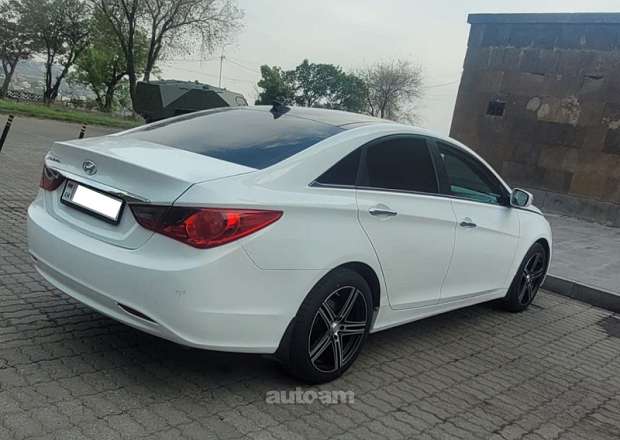 Hyundai Sonata 2012 — լուսանկար 3
