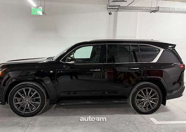 Lexus LX 600