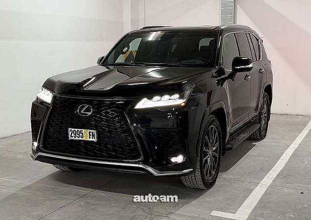Lexus LX 600