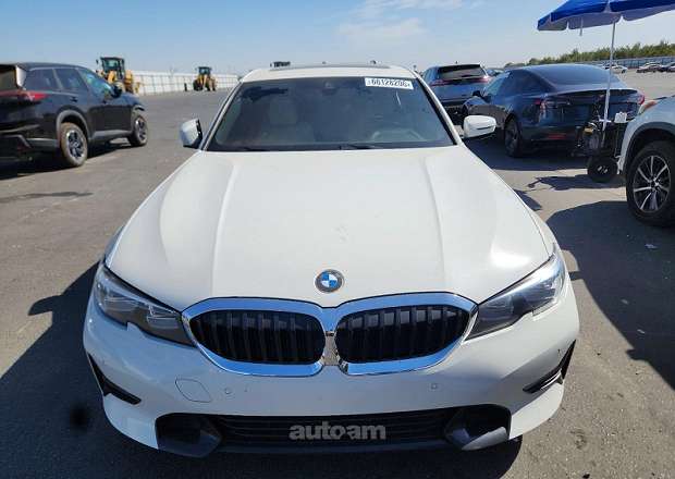 BMW 330