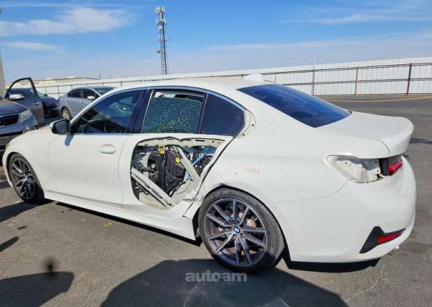 BMW 330