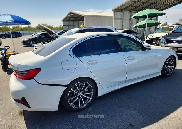BMW 330