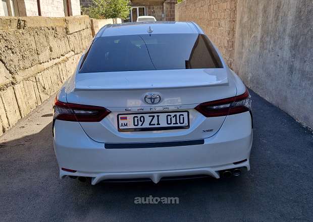Toyota Camry 2022 — լուսանկար 5