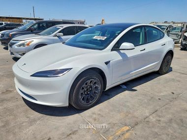 Tesla Model 3  2026 