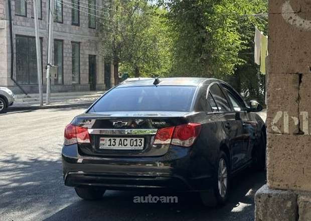 Chevrolet Cruze 2013 — photo 1