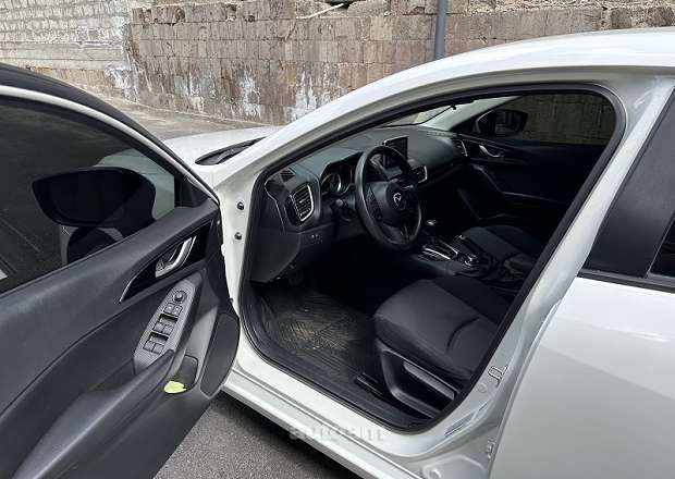 Mazda 3 2015 — photo 7