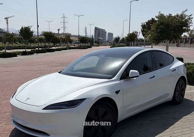 Tesla Model 3 2025 — լուսանկար 2