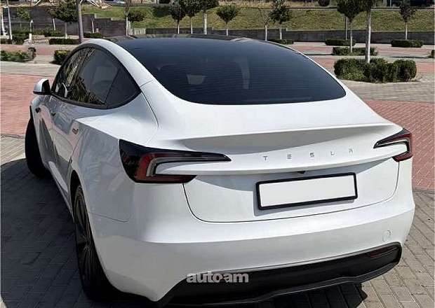 Tesla Model 3 2025 — լուսանկար 3