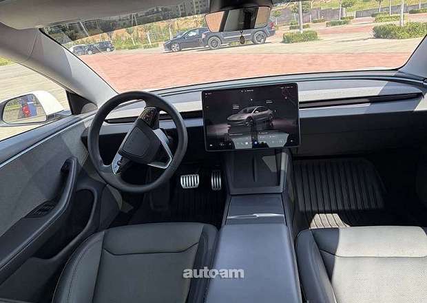 Tesla Model 3 2025 — լուսանկար 9