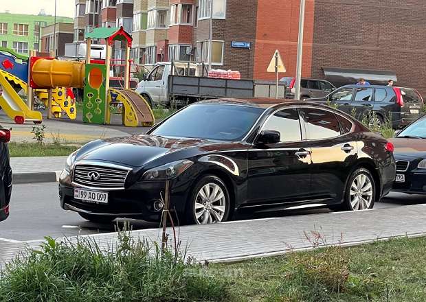 Infiniti M37 Sport 2010 — photo 4