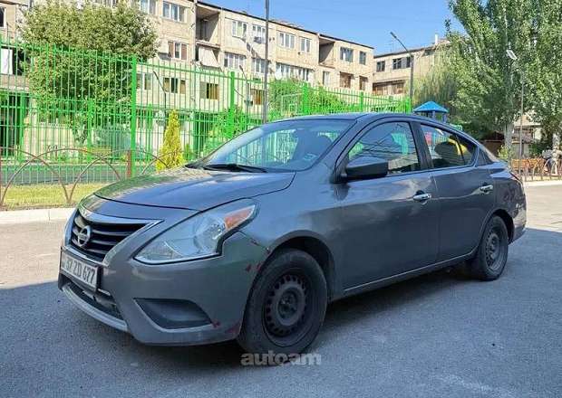 Nissan Versa 2017 — photo 2