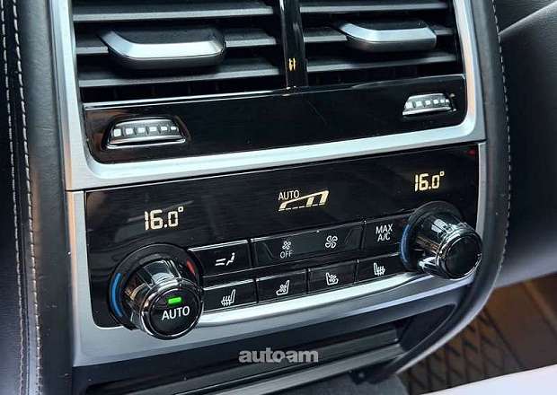 BMW 750 2022 — photo 10