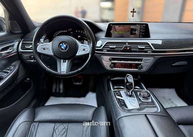 BMW 750 2022 — photo 8