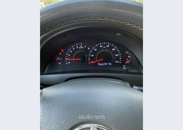 Toyota Camry 2011 — լուսանկար 2