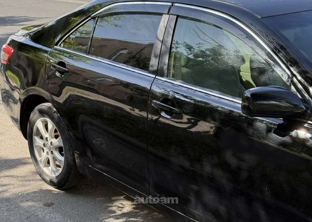 Toyota Camry 2011 — լուսանկար 9