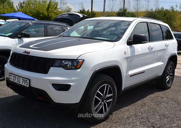 Jeep Grand Cherokee 2019 — լուսանկար 4