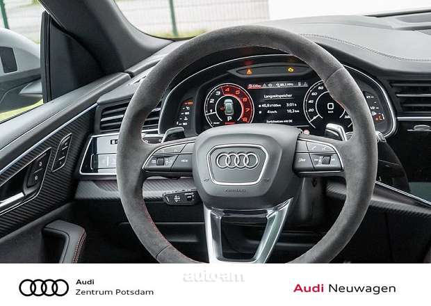 Audi RSQ8