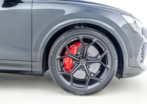 Audi RSQ8