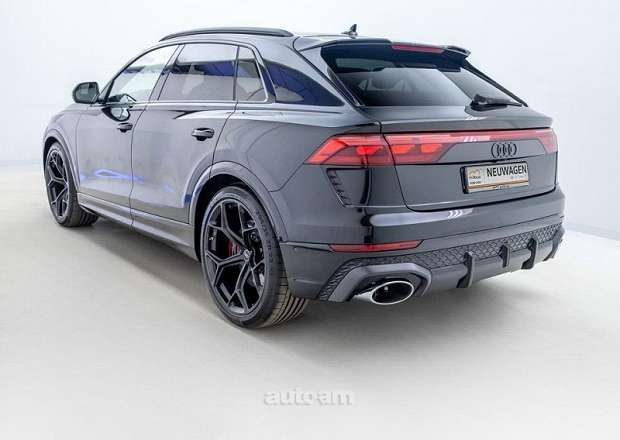 Audi RSQ8