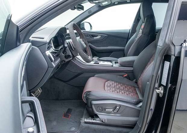 Audi RSQ8