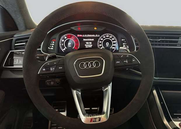 Audi RSQ8