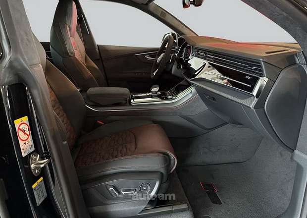 Audi RSQ8