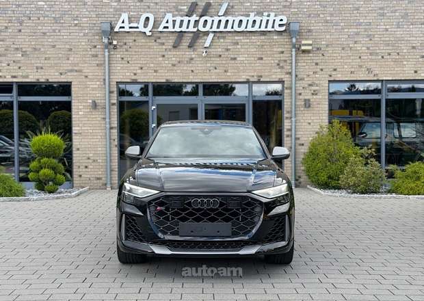 Audi RSQ8