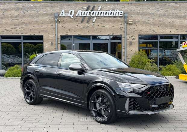 Audi RSQ8