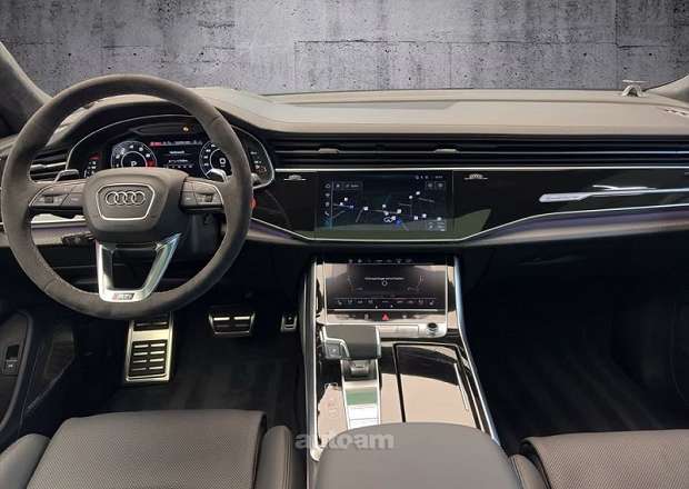 Audi RSQ8
